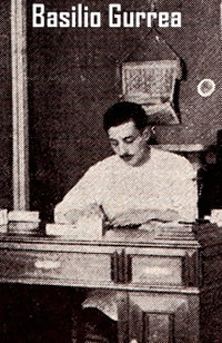 Basilio Gurrea en su clínica Basilio Gurrea en su clínica