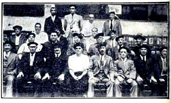 Ataneo III en 1934 con algunos de los campeones que juegan en este frontón